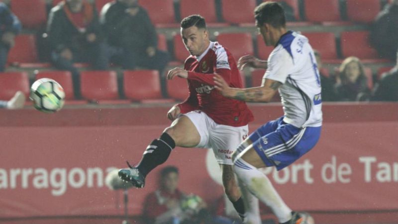 Moment en què Álvaro Vázquez es va lesionar davant el Zaragoza. | Foto: marca.com
