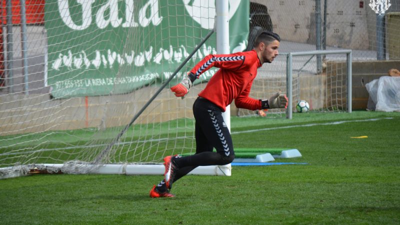 Bernabé entrenant amb el primer equip. | Foto: Gimnàstic de Tarragona