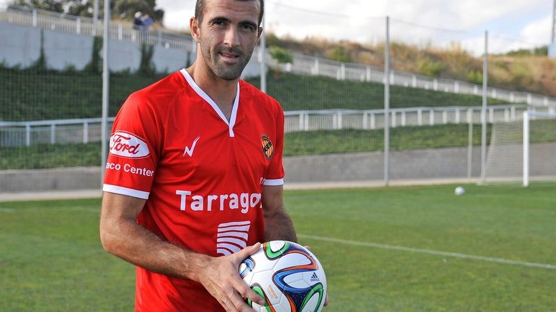 Manolo Martínez amb la samarreta grana. | Foto: diaridetarragona.com