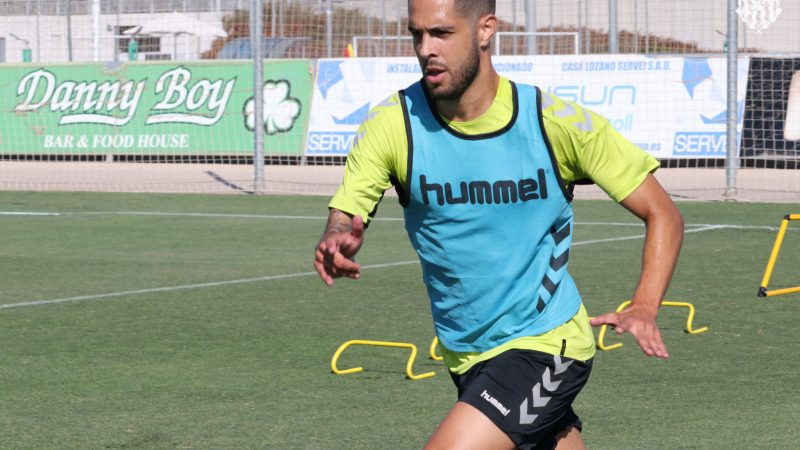 Carlos García en un entrenament. |Foto: Gimnàstic de Tarragona