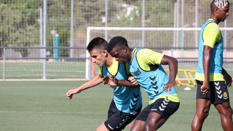 Emaná i Pol Valentín en un entrenament amb el Nàstic. |Foto: Gimnàstic de Tarragona