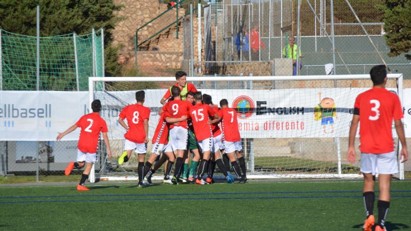 Els jugadors del Juvenil A celebren el 2-1. | Foto: Nàstic