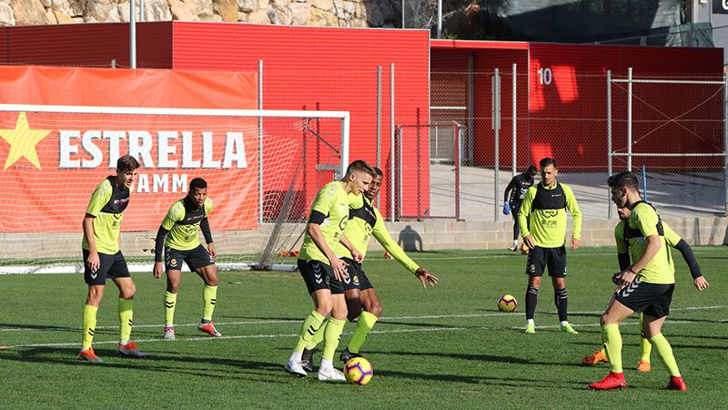 Jugadors del Nàstic en una sessió d'entrenament. | Foto: Gimnàstic de Tarragona