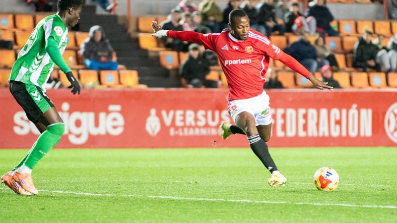 Cedric podria repetir lloc a l'onze inicial. | Foto: Gimnàstic de Tarragona