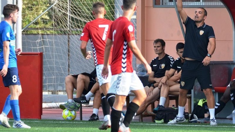 Albert Comapny donant instruccions en un partit. Foto: CF Pobla de Mafumet