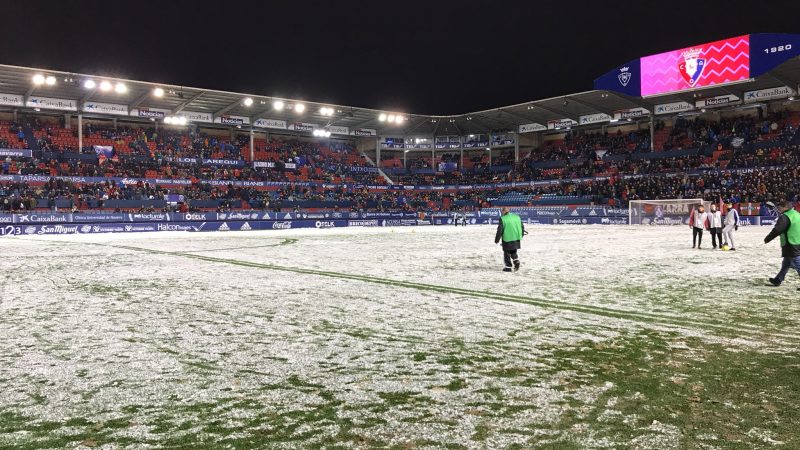 L'estadi del Sadar, a mitja hora per l'inici d'un partit que finalment s'ha suspès. | Foto: CA Osasuna