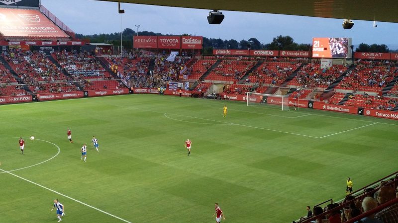 Moment en què el Nou Estadi recorda a Dani Jarque. |Foto: Nil Morato