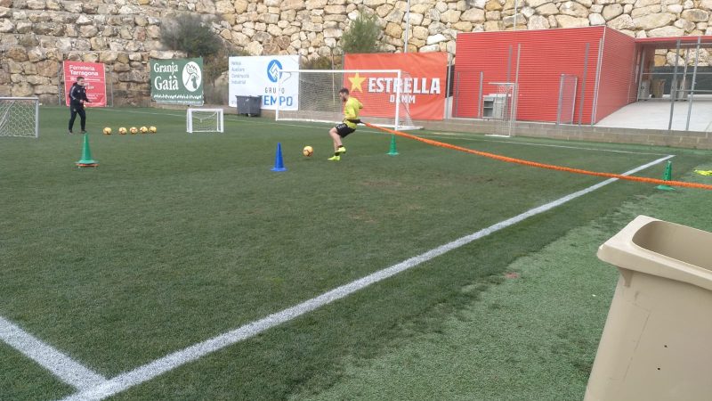 Iván López treballant al marge dels seus companys. |Foto: Nil Morato