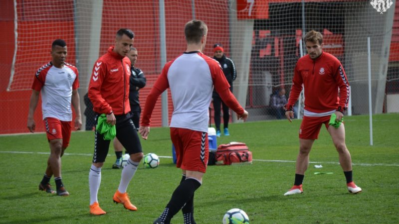 Jugadors del primer equip en un entrenament al camp annex. | Foto: Gimnàstic de Tarragona