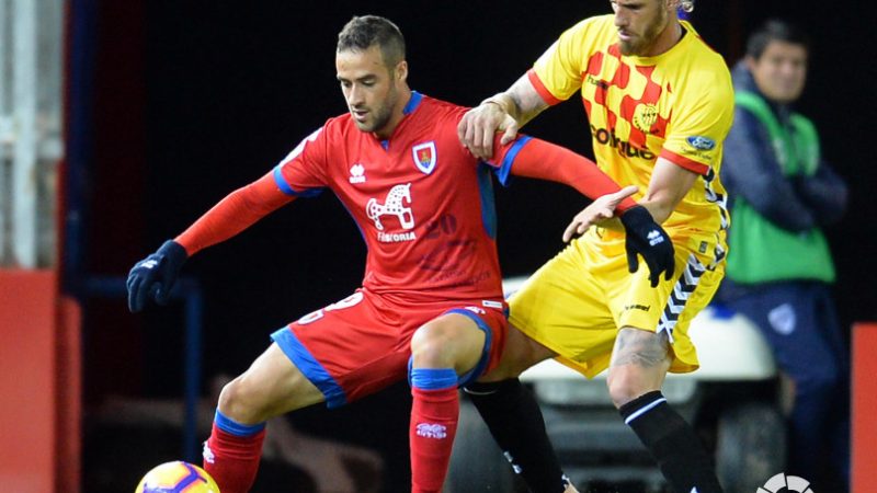 El central, durant el partit al camp del Numancia. Foto: laliga.es
