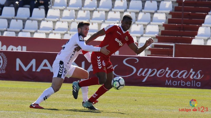 Dumitru estava realitzant un bon paper fins al moment de la seva lesió. | Foto: laliga.es