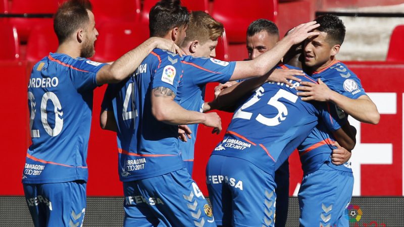 Els jugadors celebren l'empat davant el Sevilla Atlético. | Foto: laliga.es