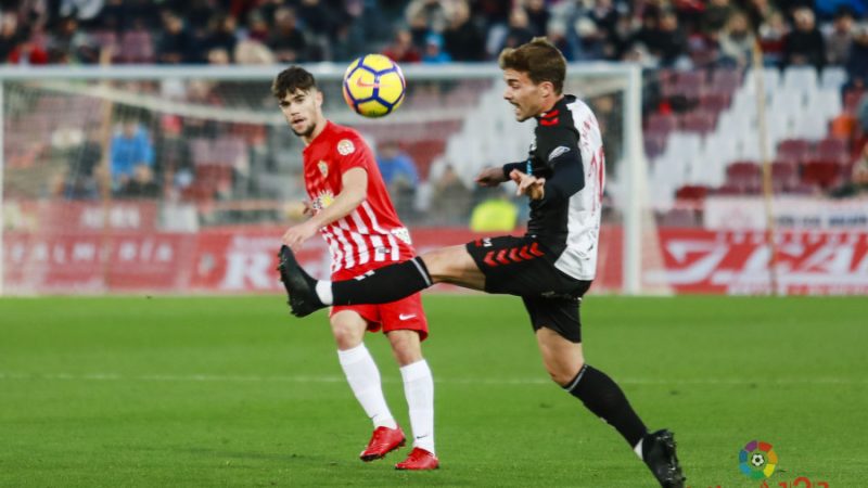 Bon partit de Juan Muñiz a Almería. | Foto: laliga.es