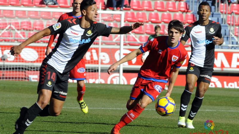 Maikel Mesa, en una acció durant el partit a Soria. | Foto: laliga.es